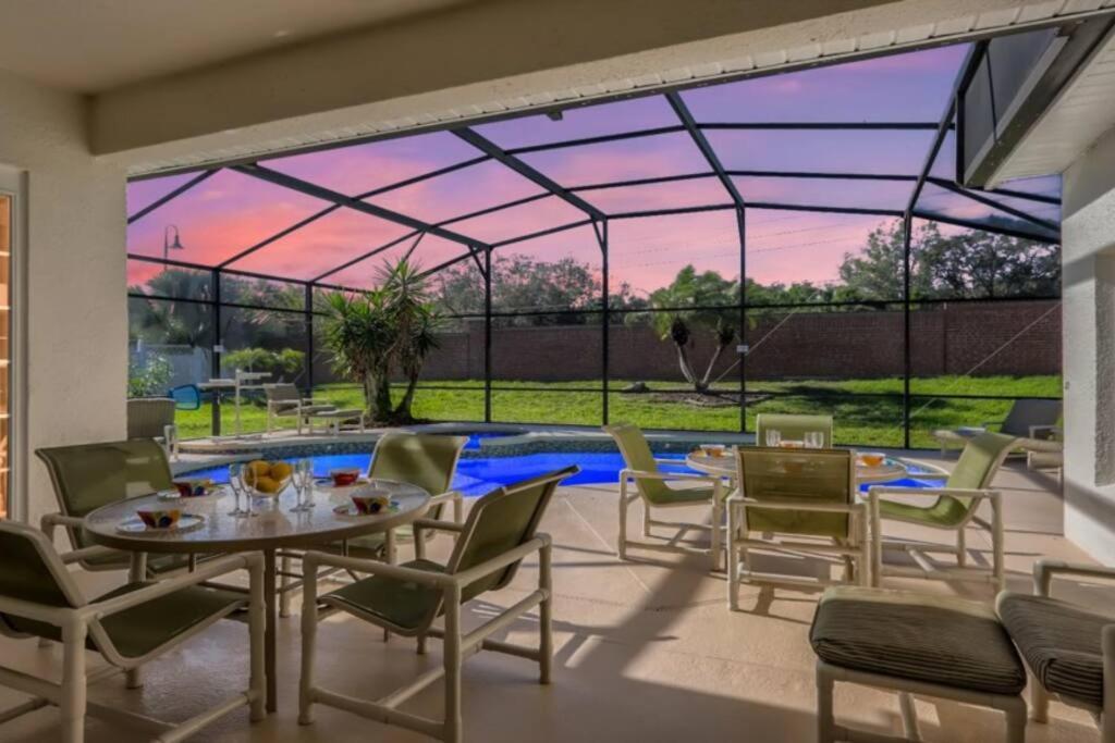 אורלנדו The Marvel Mansion 5Br Pool Home Near Disney World מראה חיצוני תמונה