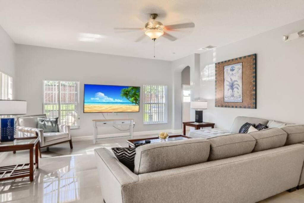 אורלנדו The Marvel Mansion 5Br Pool Home Near Disney World מראה חיצוני תמונה